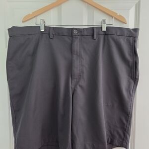 Haggar Cool 18 Pro Men's Charcoal Gray Flat Front Shorts Size 44